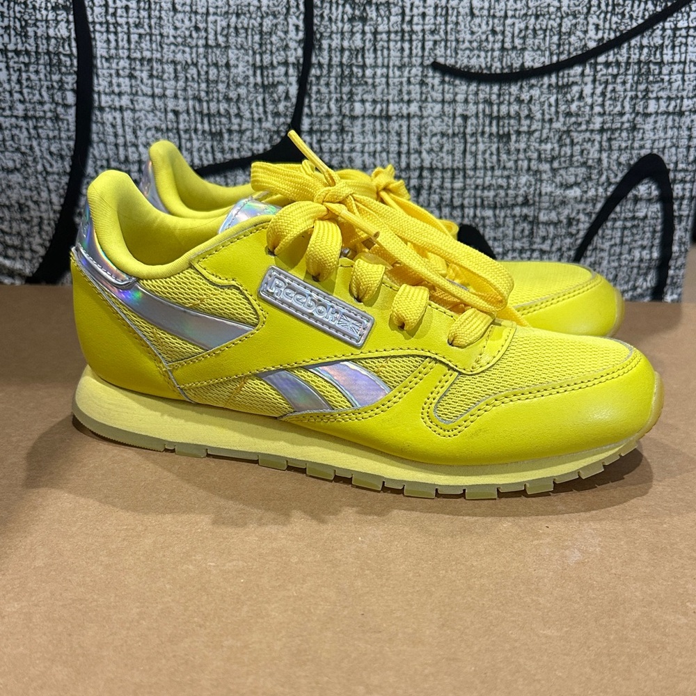 Reebok Kids Bright Yellow Sneakers Size 2 1/2